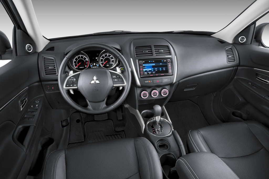 2014 Mitsubishi Outlander Sport SE Interior