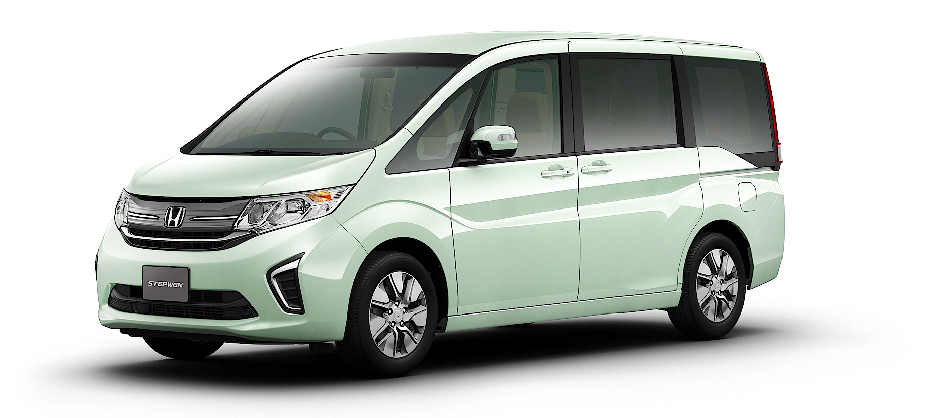 Honda Previews New STEP WGN – “Waku Waku” Tailgate Opens