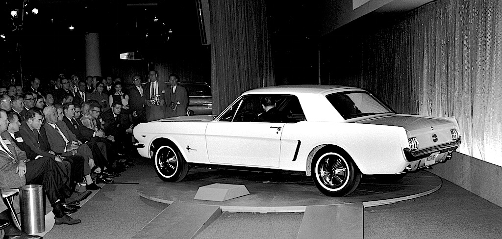 Ford Mustang World Debut April 17, 1964 – Who Bought the First Car on April 15? – CarNichiWa