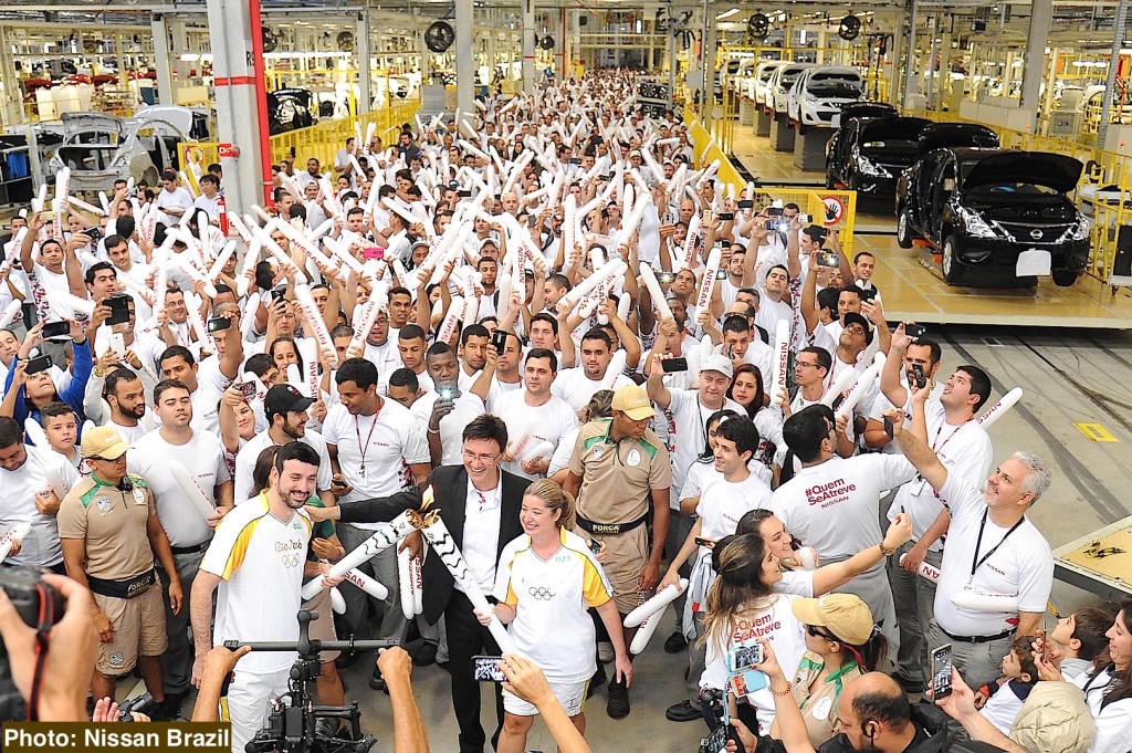Tocha Olímpica Rio 2016 chega à fábrica da Nissan em Resende